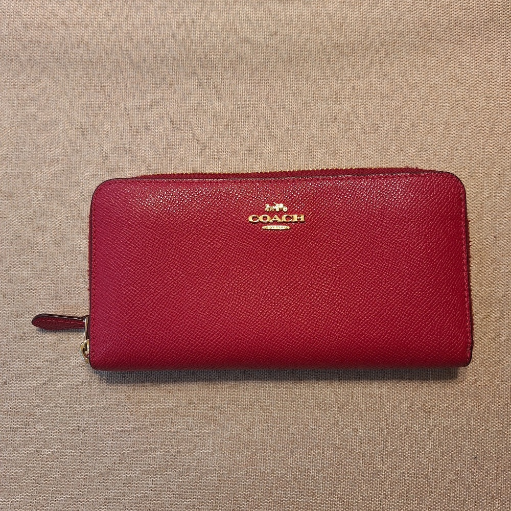 Women Leather COACH Long Zip Around Wallet - Color Red